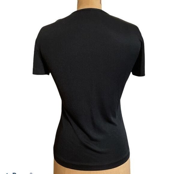 Benetton Simple V neck tech fabric T shirt size Small - Picture 2 of 9